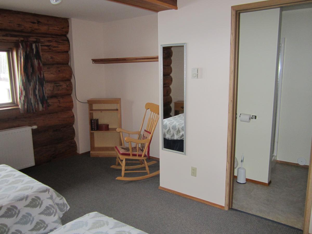 Smithers Driftwood Lodge Dış mekan fotoğraf